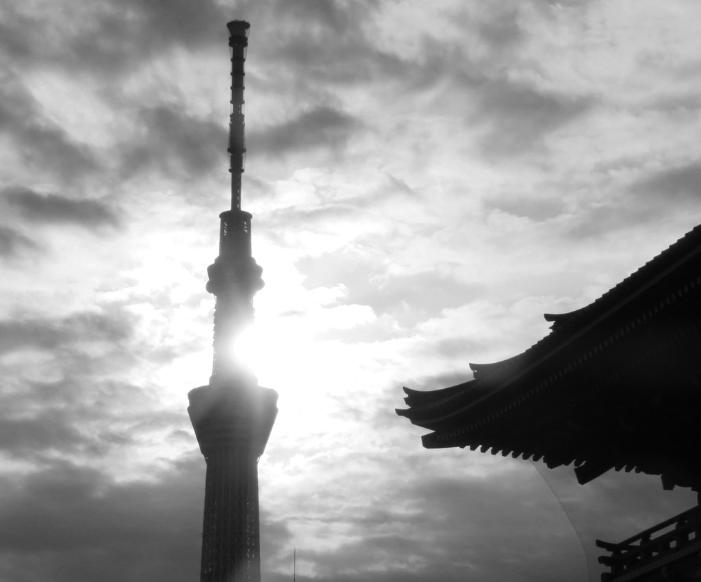 東京スカイツリーと浅草寺－１