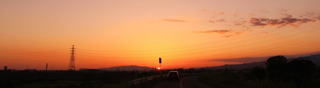 ドライブ中淀川の夕日その５