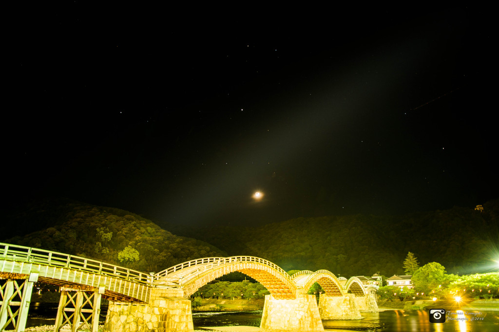 錦帯橋と三日月