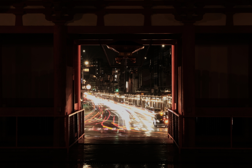 八坂神社楼門より