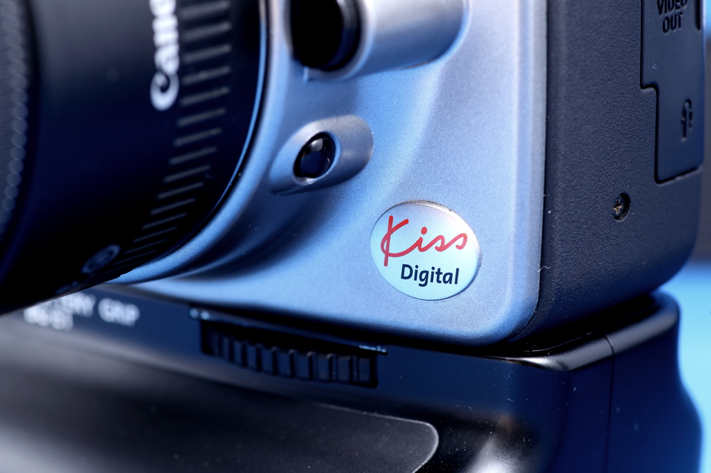 EOS Kiss Digital