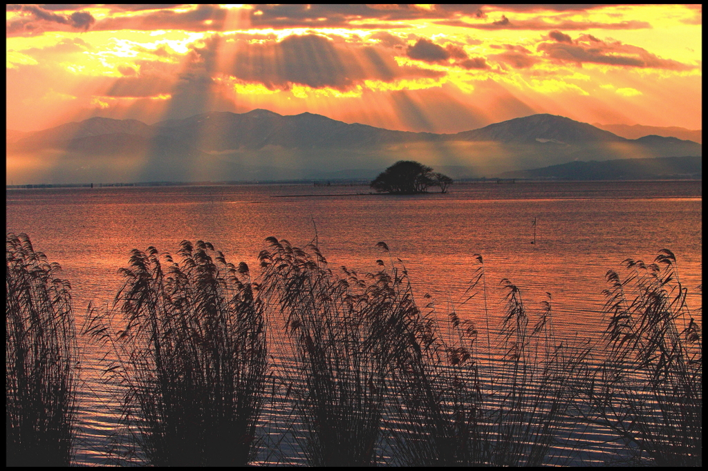 琵琶湖の夕焼け