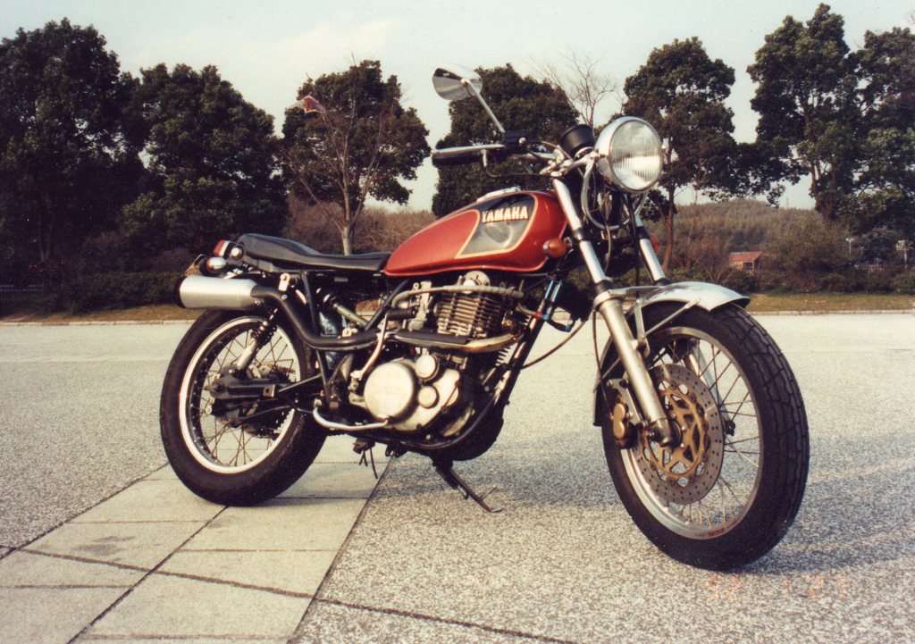 YAMAHA SR 改