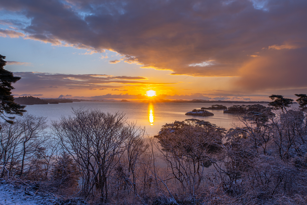 Sunrise snow