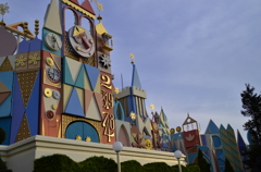 ディズニーランド イッツアスモールワールド
