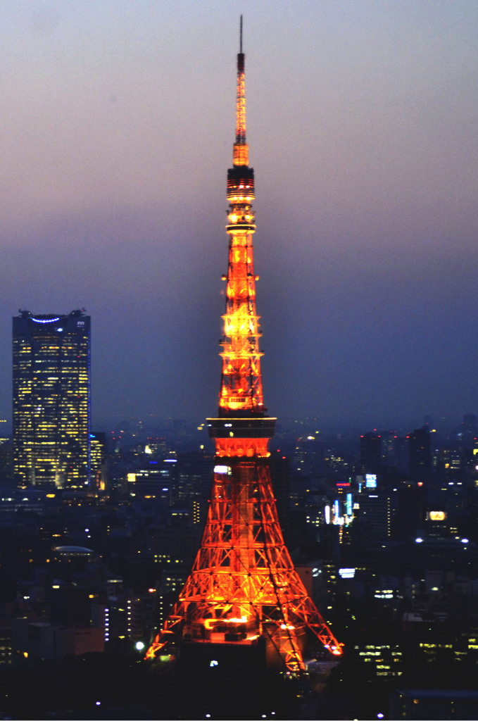 夕暮れの東京タワー
