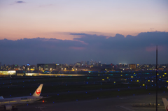 羽田空港　夕暮れ