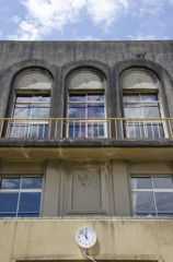 歴史的建造物　アーチの窓