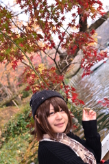 紅葉の下で２
