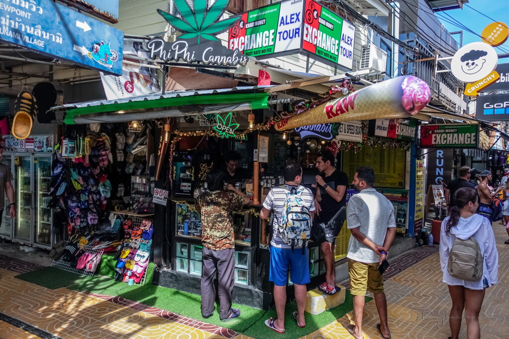 crazy phi phi