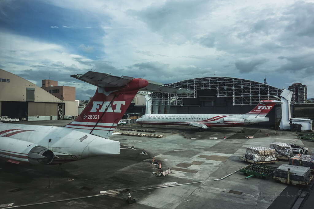 far eastern air transport md-82