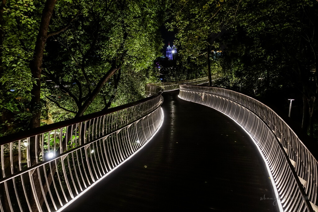 overhead walkway