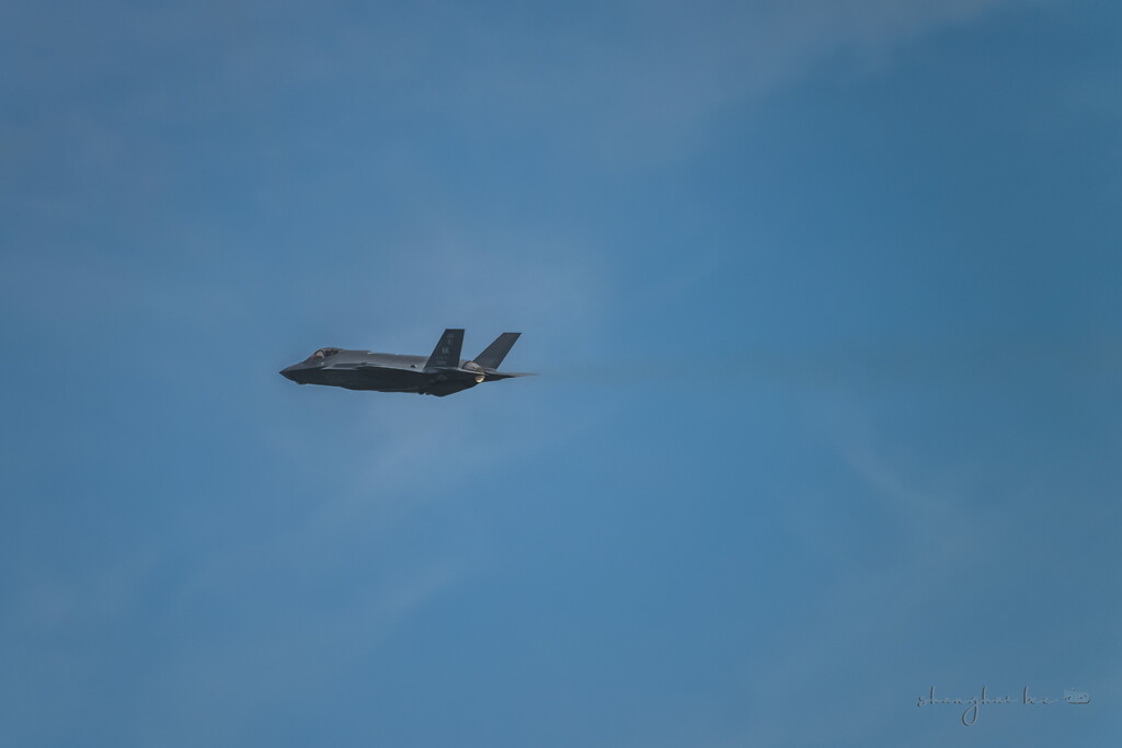 lightning II_18-5372