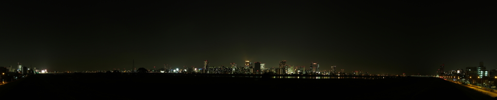 梅田のビル群の夜景