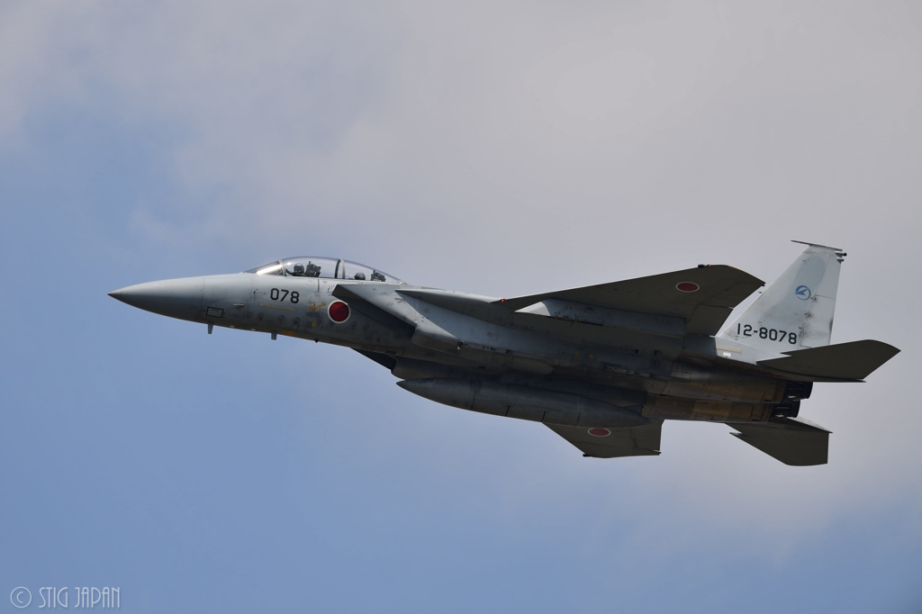 F15