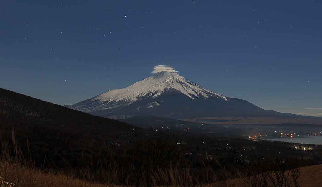 月灯りと笠雲②