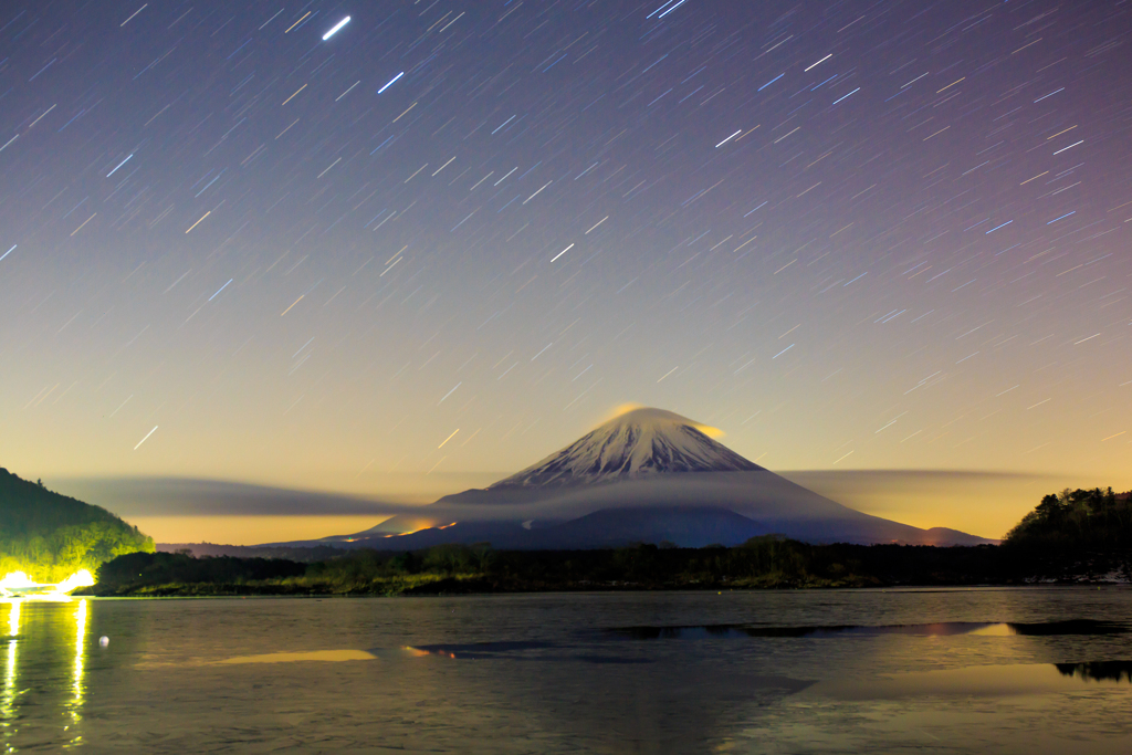 富士と星と雲と①