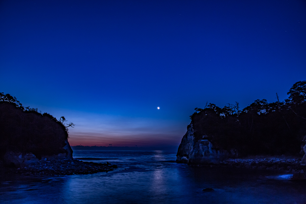 蒼の夜明け