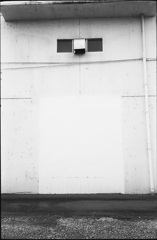 塗り直された壁