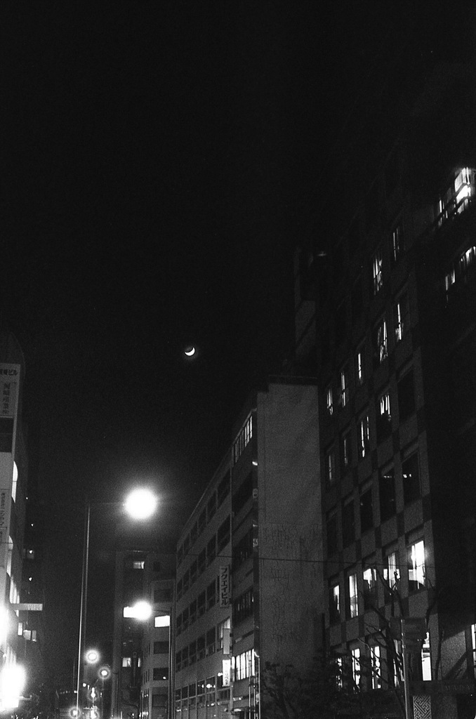 月