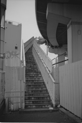 橋上への階段