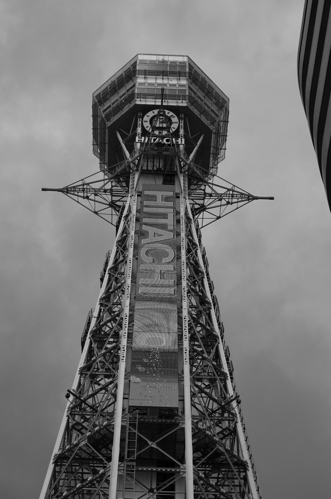 通天閣　～下から