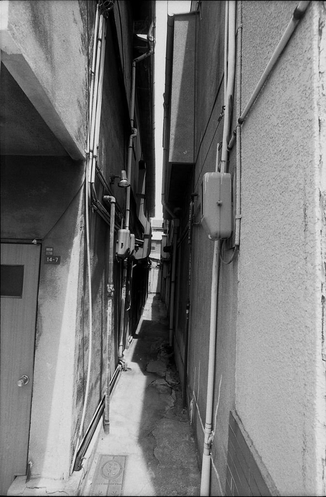 狭小路地