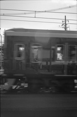 踏切にて
