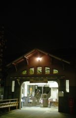 ステンドグラスのある駅