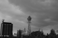 通天閣　～横から