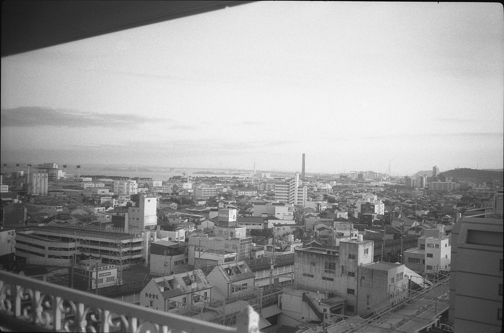 うっすらと瀬戸大橋
