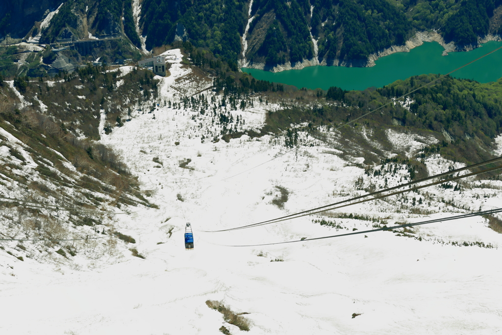 せり上がって来る