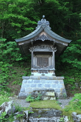何の変哲もない祠堂ではない　ポケモンゴ～