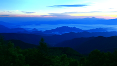 井の中の蛙大海を知らず　されど　空の青さ（深さ）を知る