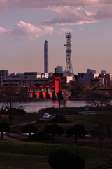 夕映えの赤水門