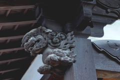 「獅子」の木鼻（きばな）