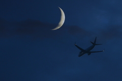 三日月　Ｓｕｎｓｅｔ　Ｆｌｉｇｈｔ