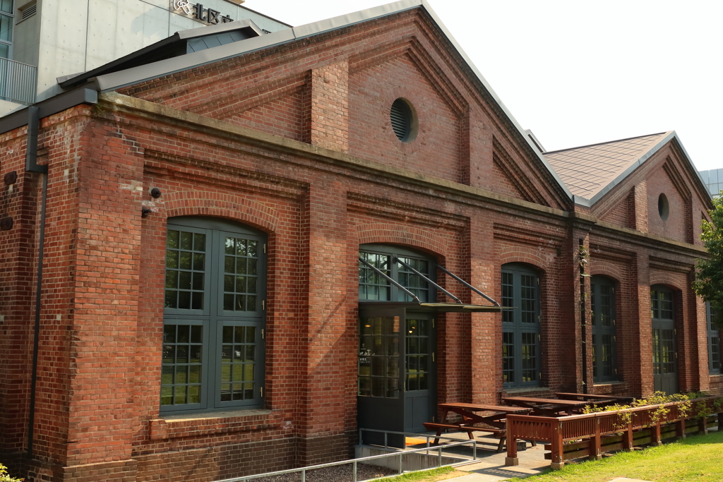 歴史の遺構　　赤レンガ図書館