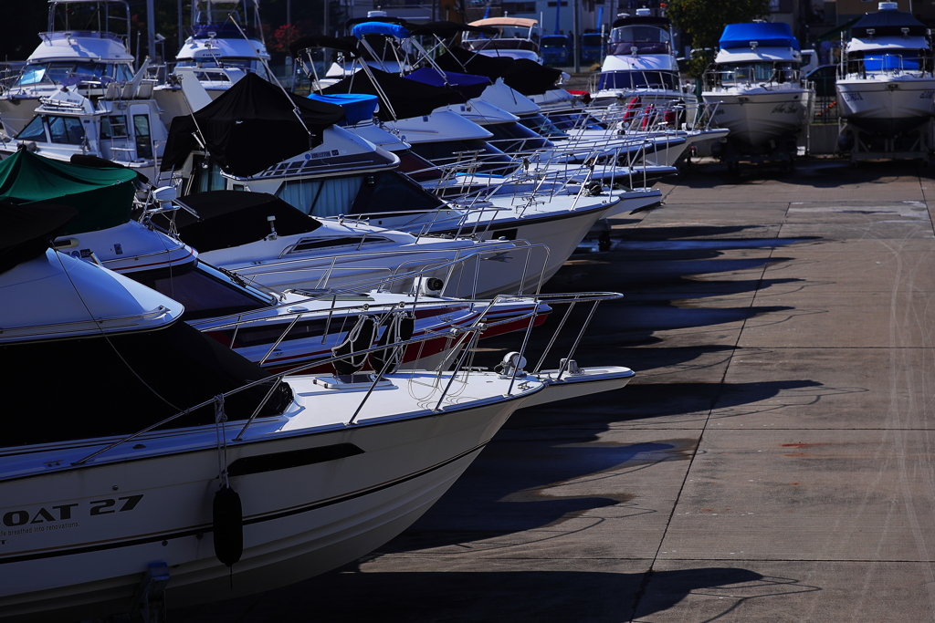 出番を待つプレジャーボート