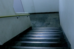 足音が聞こえる