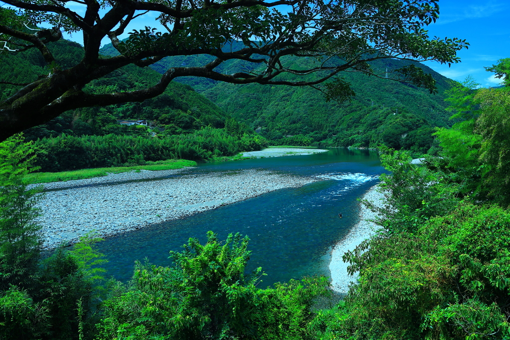 青い川　　仁淀川