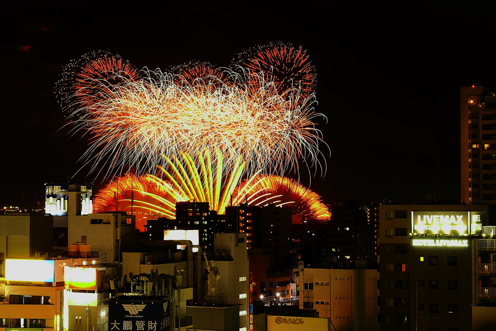 家から　花火
