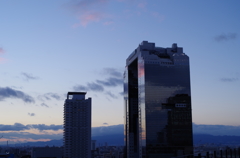 夕方のUMEDA SKY BUILDING 
