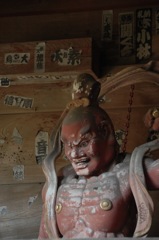 古刹・杉本寺の金剛像…１