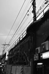 支え続ける高架橋１…