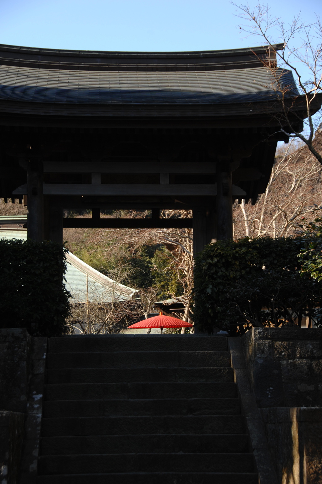 渓間の古刹…