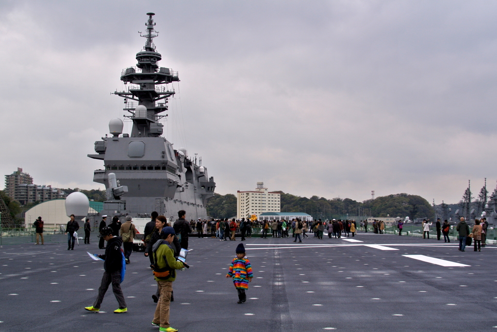 国防の海神４…甲板
