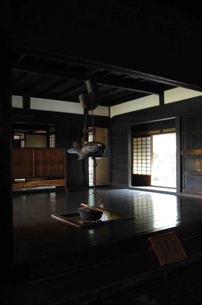 積歴の民家…１