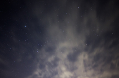 空を流れる
