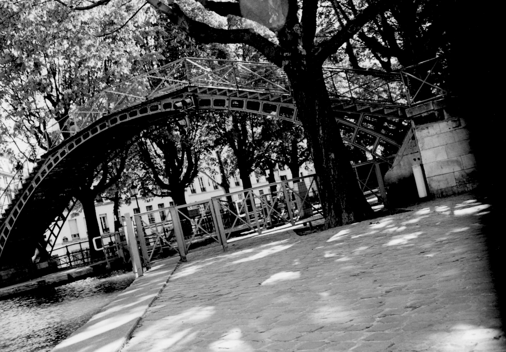 Paris16_b:w